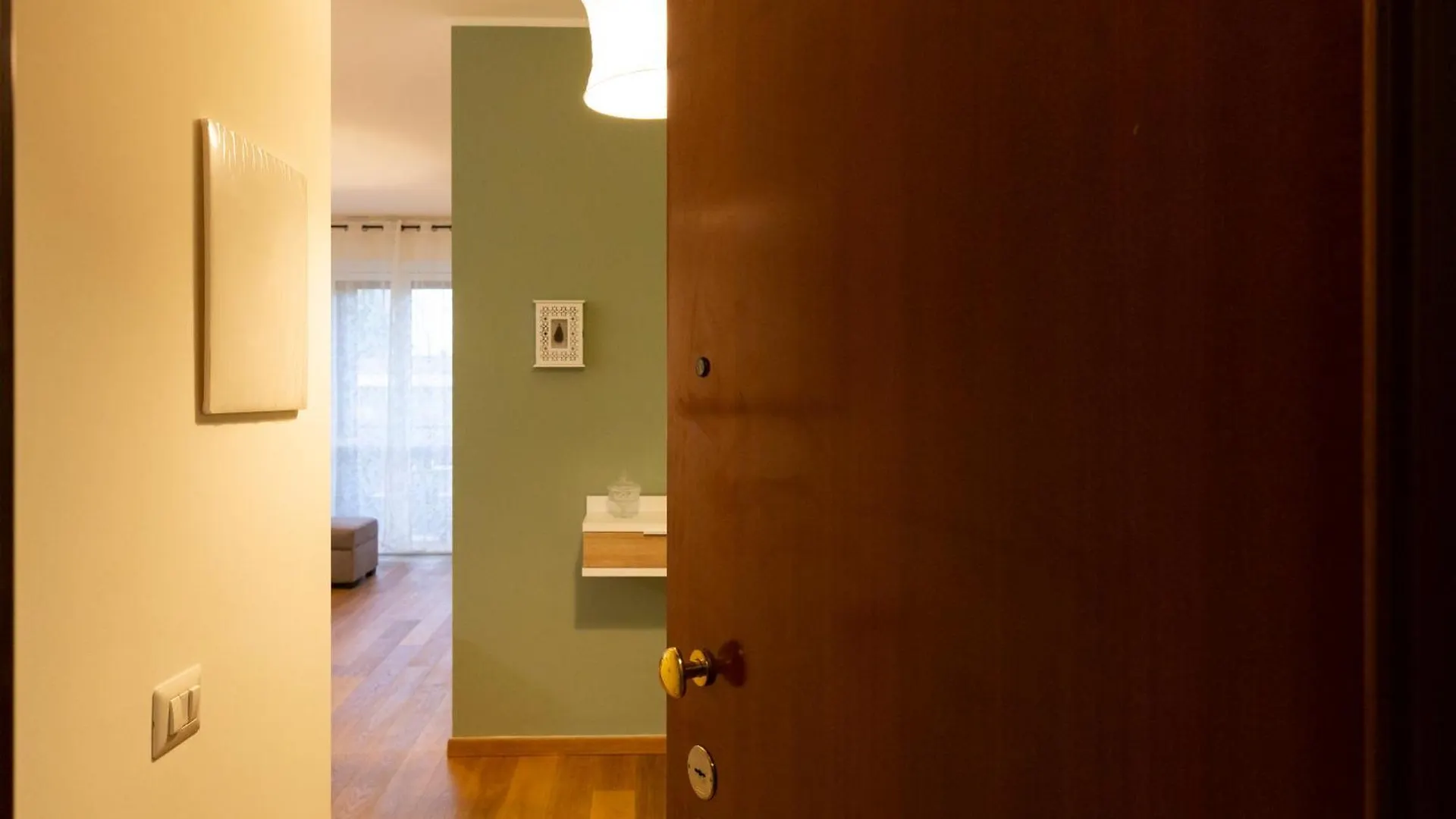 Ronchetto Lodge Navigli Milan 0*,  Italy