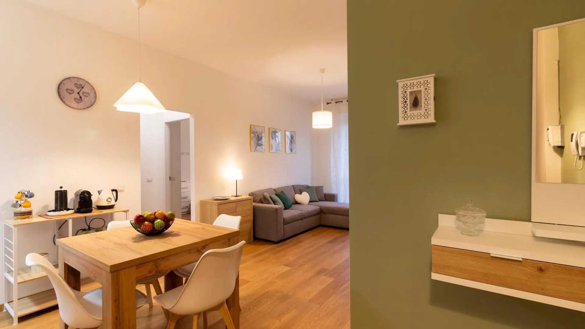 Ronchetto Lodge Navigli Milan 0*,  Italy